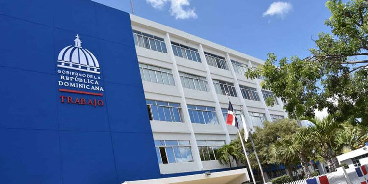 Cambios en el Día del Trabajo: Ministerio reitera que el 1 de mayo será laborable