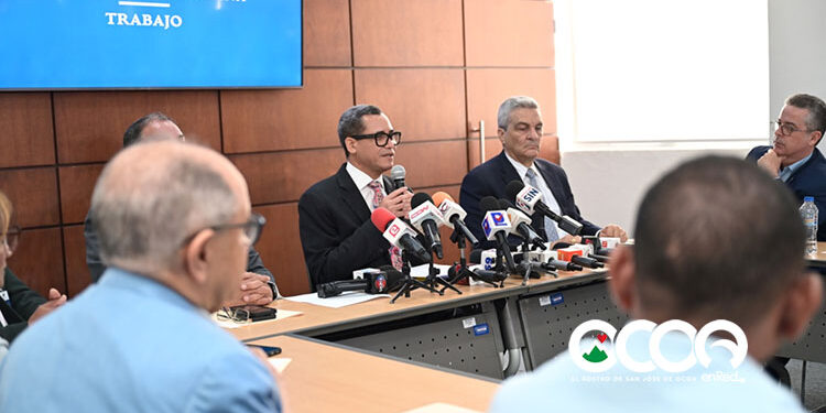 Gobierno anuncia aumento salarial de un 25 % al sector de zonas francas industriales