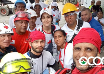 Héroes ocoeños en labor de rescate en tragedia discoteca Jet Set