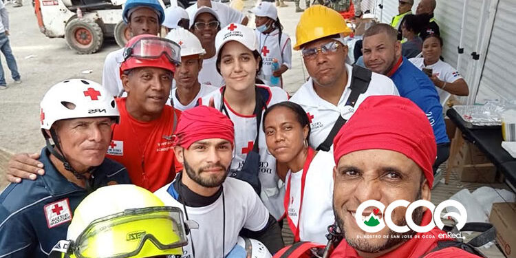 Héroes ocoeños en labor de rescate en tragedia discoteca Jet Set