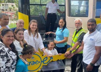 La Escuela de Educación Especial José Francisco Mateo recibe autobús