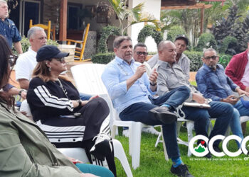 Ministro de Agricultura se reúne con selecto grupo de productores agrícolas de Ocoa