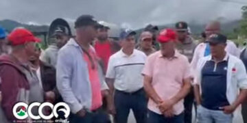 VIDEO |  Productores agrícolas de Rancho Arriba protestan al Gobierno por deuda de 50 millones de pesos y terminación carretera
