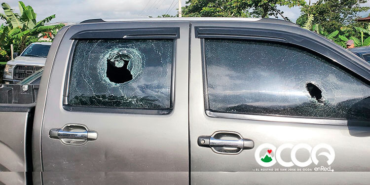 Vehículos rotos y heridos en huelga de productores agrícolas en Rancho Arriba