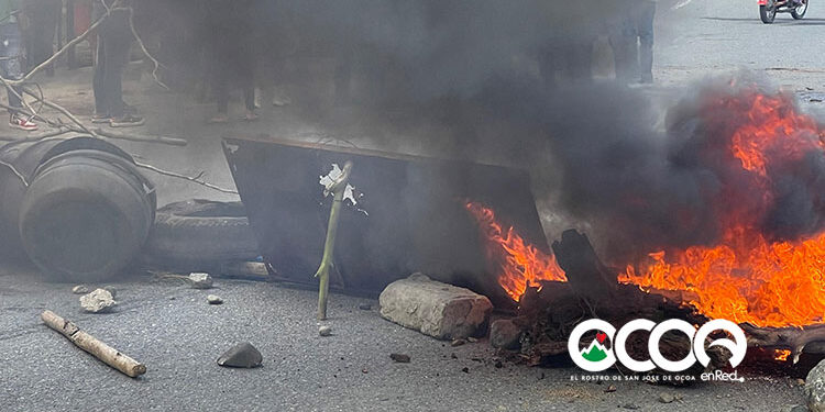 Agricultores paralizan Rancho Arriba tras desalojo de Medio Ambiente