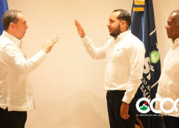 Director SNS juramenta nuevo director Hospital Provincial San José de Ocoa