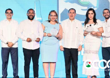 El Centro de Diagnóstico Bella Vista es galardonado en la Premiación del Programa de Desempeño del SNS 2025