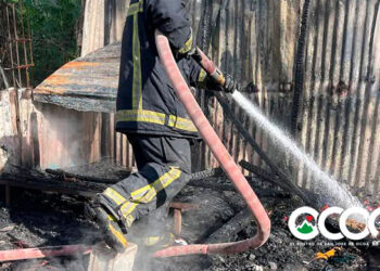 VIDEO |Fuego consume vivienda en su totalidad en La Ciénaga