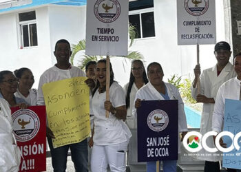 Salarios de enfermeras aumentaron casi el doble entre 2020 y 2025, según Mario Lama