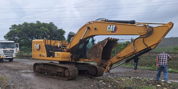 Agricultura envía equipos pesados a Ocoa  y otras zonas agrícolas afectadas por Melissa