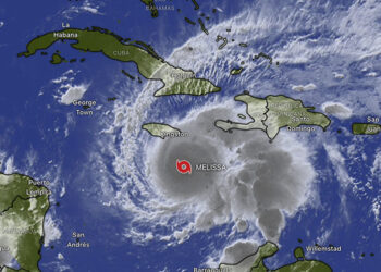 Huracán Melissa categoría 4, provoca aguaceros y fuerte oleaje en República Dominicana