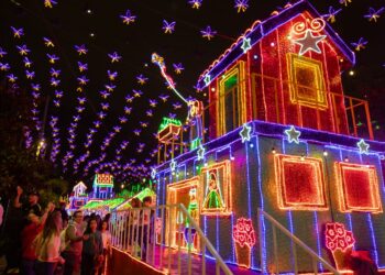 Medellín se ilumina en Navidad, una experiencia para disfrutar en diciembre