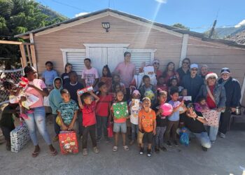VIDEO | Ni las lomas ni los caminos detuvieron la llegada de Santa a El Pinar
