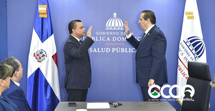 (VIDEO) Julio César Landrón asume la dirección del SNS tras juramentación por el ministro de Salud