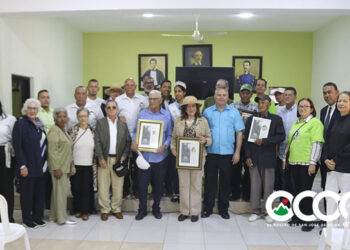 Recuerdan legado de Orlando Mazara con panel y proyección de documental