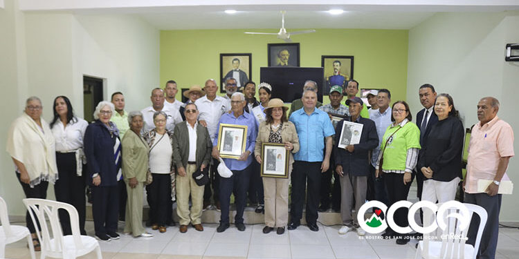 Recuerdan legado de Orlando Mazara con panel y proyección de documental