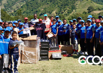 New York Yankees llevan esperanza a más de 100 niños en Nizao