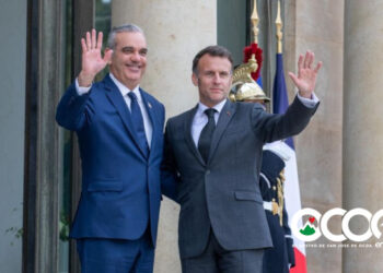 Presidente Abinader se reúne con su homólogo Emmanuel Macron, quien ratifica apoyo al sistema integrado de transporte en RD