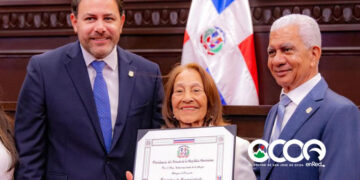 Educadora ocoeña Miriam Pujols es reconocida por el Senado de la República