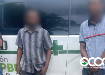 Migración detiene ambulancia transportando haitianos indocumentados en Dajabón
