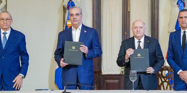 Abinader y FINJUS sellan alianza para fortalecer la institucionalidad y la seguridad jurídica en República Dominicana