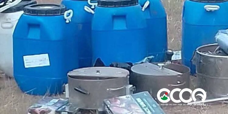 Autoridades desmantelan presunto laboratorio clandestino de drogas en zona fronteriza entre Azua y El Pinar