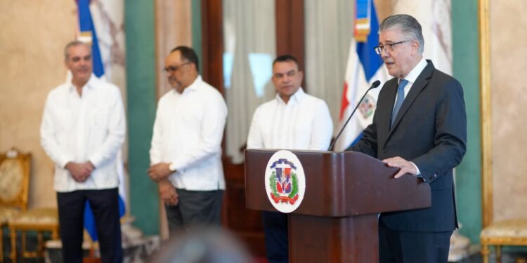 Presidente Abinader juramenta Comité Dominicano de Salud Mental Penitenciaria