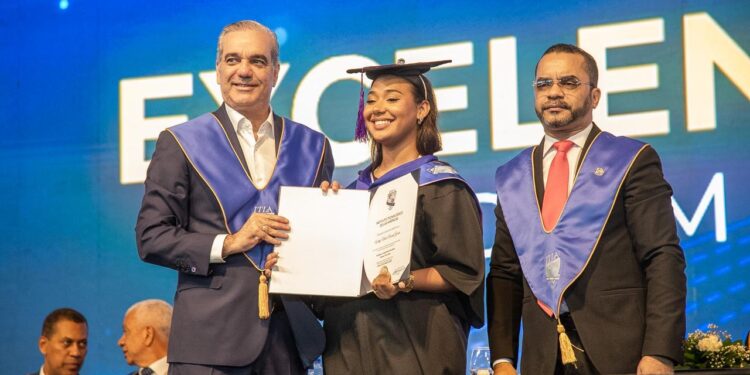 ITLA alcanza cifra histórica de graduandos bajo la presidencia de Luis Abinader