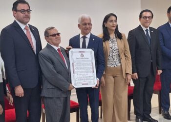 Senado galardona a periodista Fremio Ortiz y otras tres personalidades