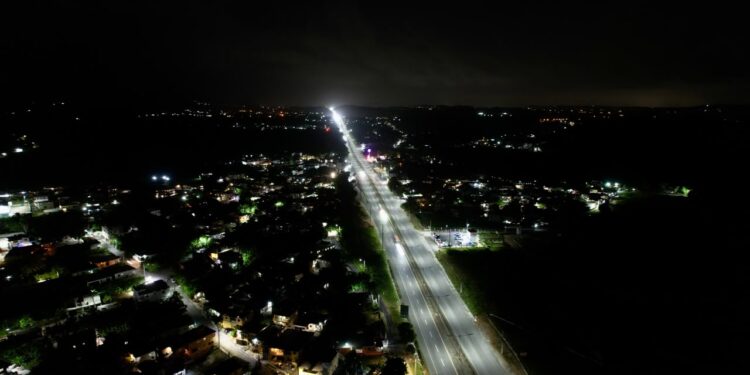MOPC y RD Vial impulsan seguridad con iluminación de más de 200 km de autopistas. Este año se ejecutarán 300 km