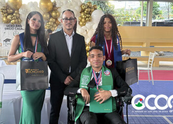 Por quinto año consecutivo, Tecnomed Caribbean reconoce a estudiantes destacados del Liceo Ángel Emilio Casado