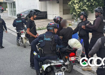 Migración detiene en  Ocoa a un dominicano que transportaba cuatro haitianos indocumentados