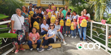 Fundación Ocoa de Pie entrega útiles escolares a estudiantes de escasos recursos