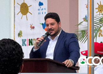 Colegio La Altagracia honra a Pascual Estrella al designar aula con su nombre