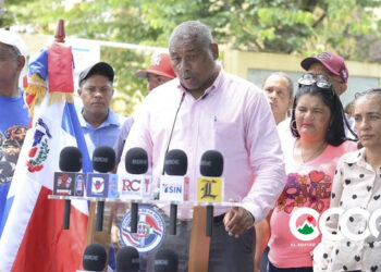 Temor a bacterias lleva a padres de Rancho Arriba a rechazar almuerzo trasladado desde Ocoa