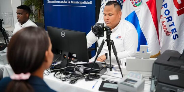 Pasaporte en Ruta llega a San José de Ocoa para facilitar solicitud y renovación del pasaporte