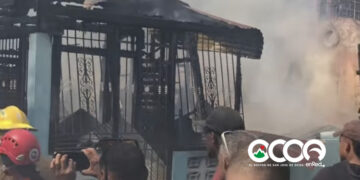 VIDEO-Incendio consume vivienda en el municipio de Ocoa