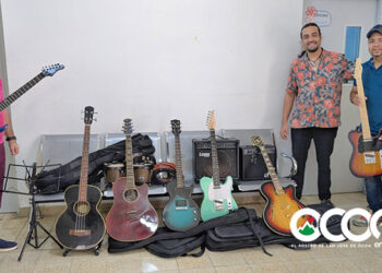 Fundación Pedro Alegría dona instrumentos musicales a la Escuela de Bellas Artes de San José de Ocoa