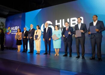 Gobierno dominicano y Amazon Web Services lanzan programa de 50 mil becas para capacitar en inteligencia artificial y computación en la nube