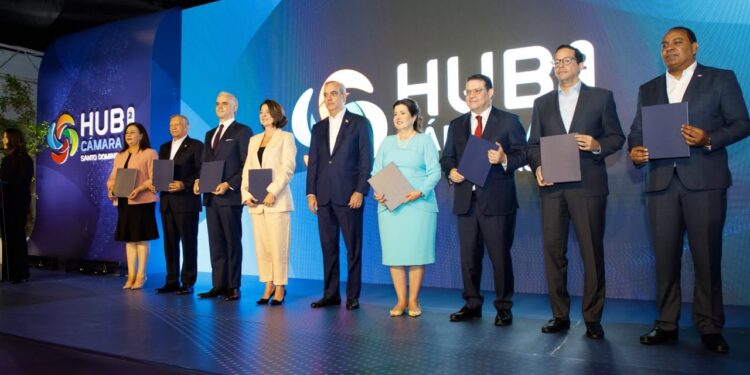 Gobierno dominicano y Amazon Web Services lanzan programa de 50 mil becas para capacitar en inteligencia artificial y computación en la nube