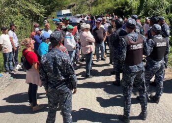 VIDEO-¡Promesa sobre promesa! El Pinar reclama la carretera que lleva años esperando