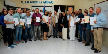 Unos 22 empresarios, políticos y productores beneficiados con sistemas de riego y energía solar en Ocoa