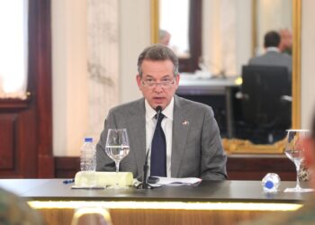 Canciller Ito Bisonó explica por qué República Dominicana no participa directamente en operaciones militares en Haití