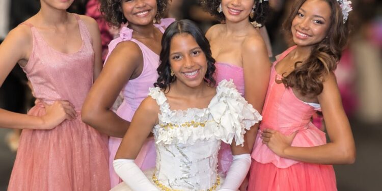 Presentadoras de Los Domis con Filtro participan en RDFWEEK y RDFWKIDS 2026 junto a diseñadores dominicanos